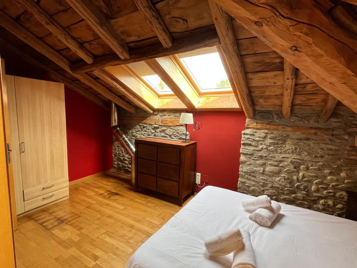 Casa De Poble Acollidora,Amb Llar De Foc, Villa Bourg-Madame Buitenkant foto