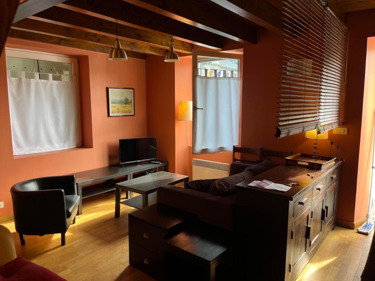 Casa De Poble Acollidora,Amb Llar De Foc, Villa Bourg-Madame Buitenkant foto